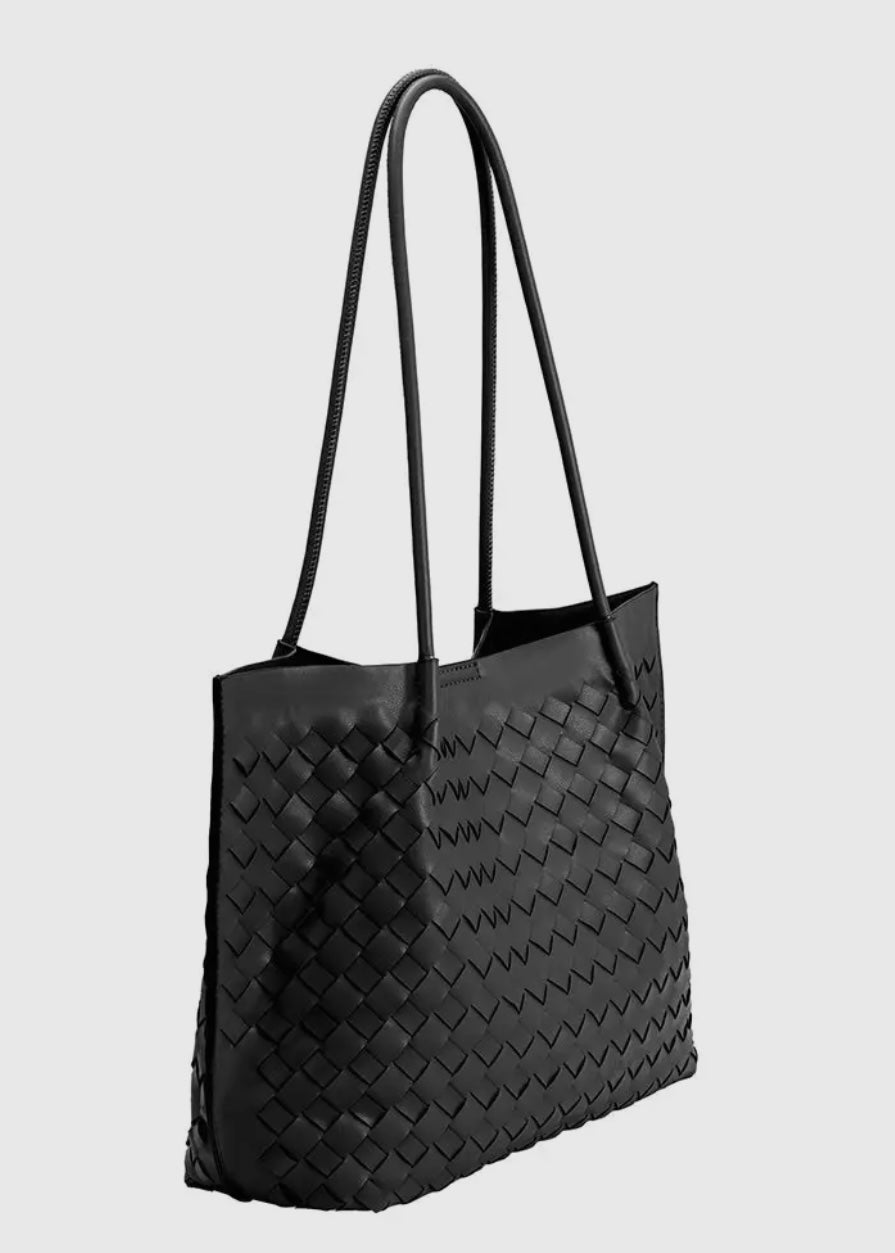 VICTORIA BLACK TOTE