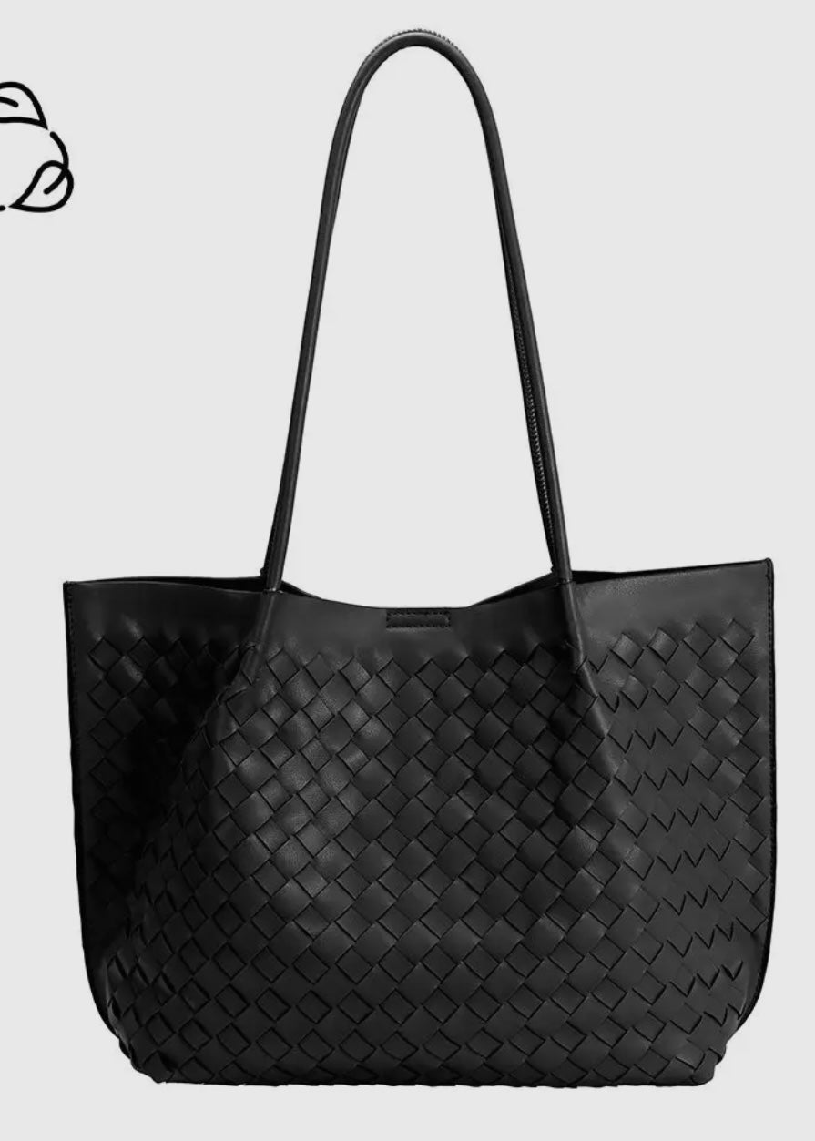 VICTORIA BLACK TOTE