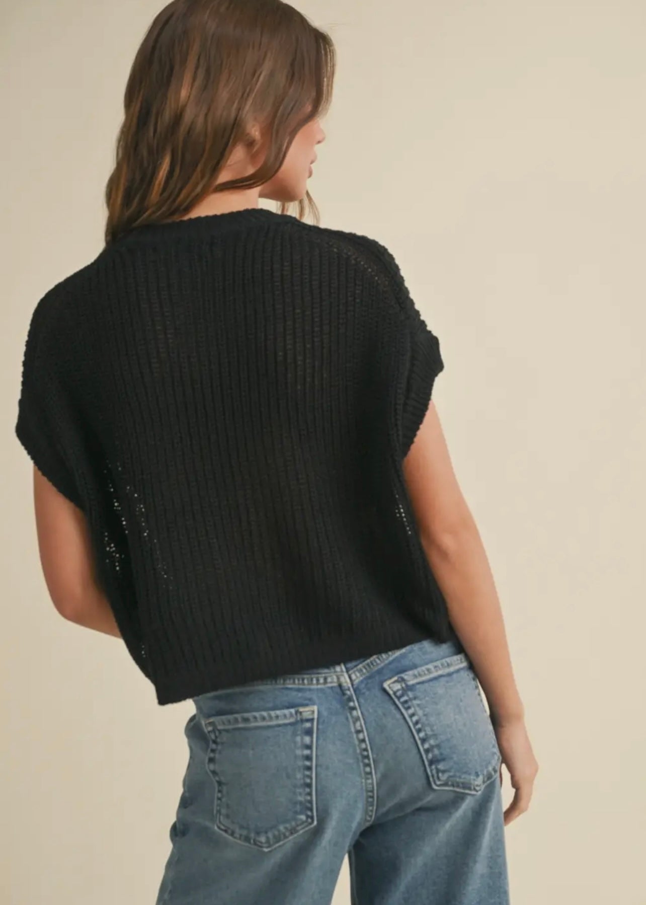 NOIR KNIT TOP