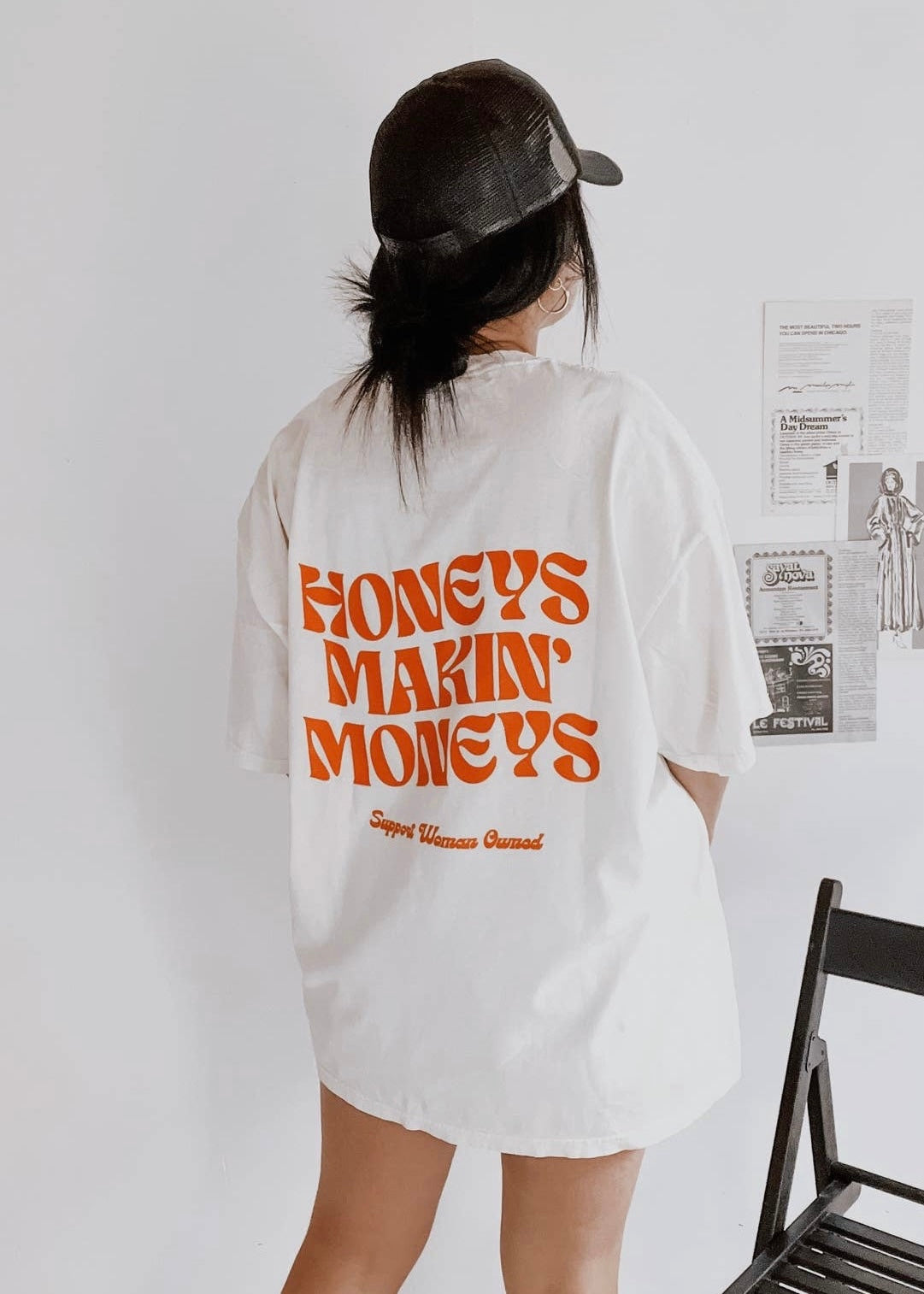 HONEYS TEE